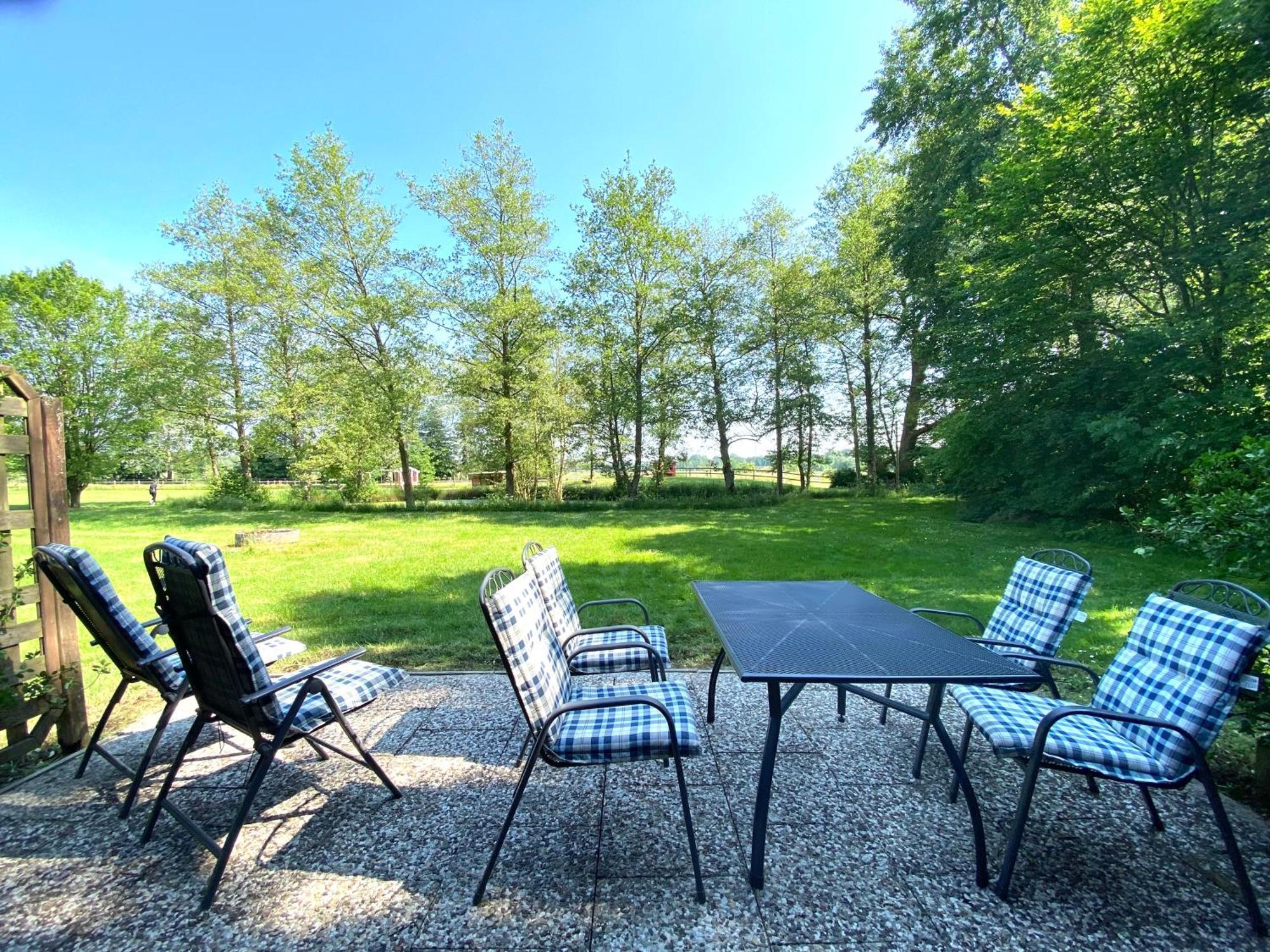 Heidegut Eschede Reitsportanlage Und Feriendorf ภายนอก รูปภาพ